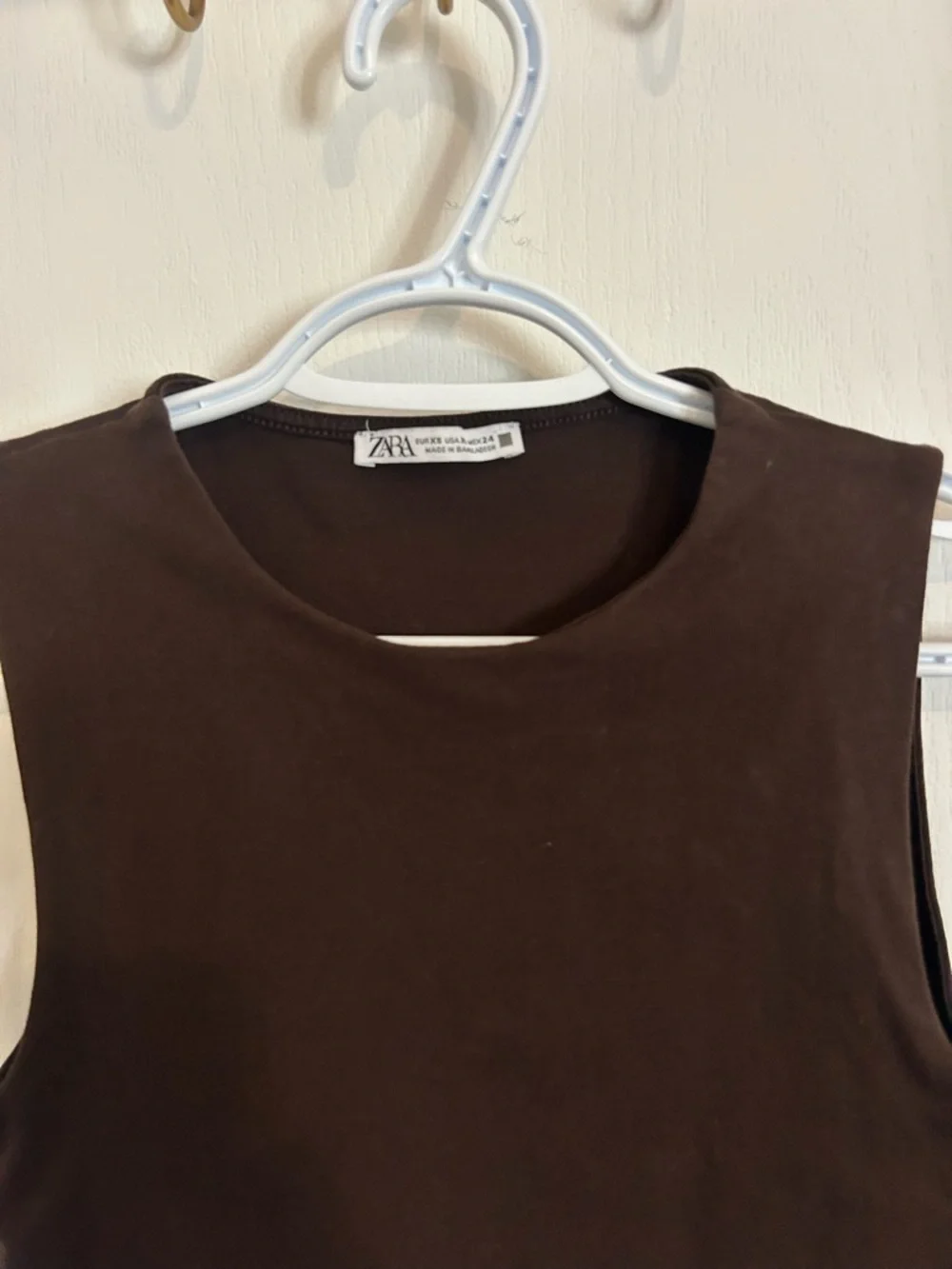 Zara Brown Sleeveless Cropped Tank Top - Picture 2 of 4